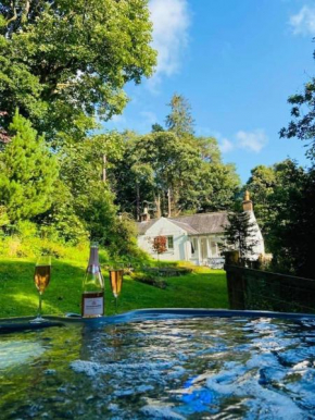 Scaurbridge Cottage with Hot Tub and Sauna